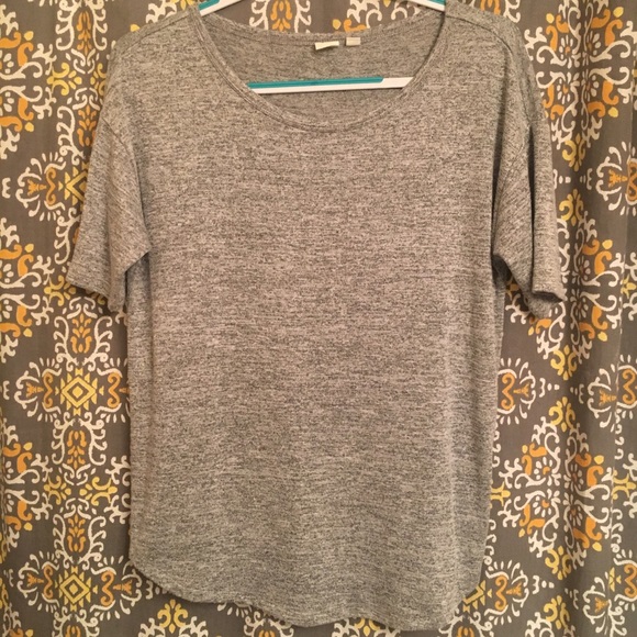 GAP Tops - GAP Tee